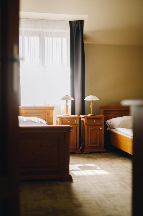 Kounicky Dvur Hotel Dolní Kounice Buitenkant foto
